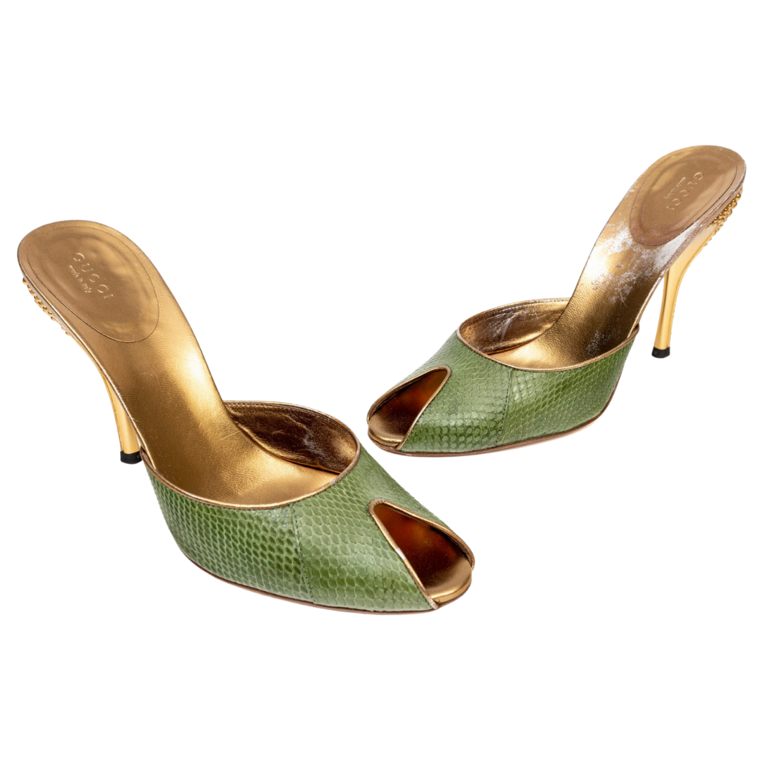 GUCCI CHIC GREEN LIZARD GRAIN PEEP TOE MULE WITH GOLD TONE STUDDED HEEL, SIZE 9 1/2